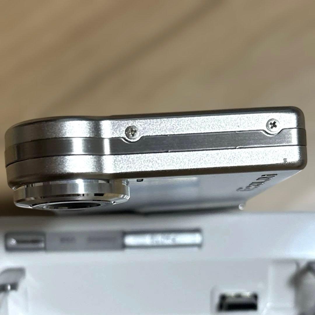 デジカメ CASIO EXILIM EX-S20 カシオ コンデジ 箱付き