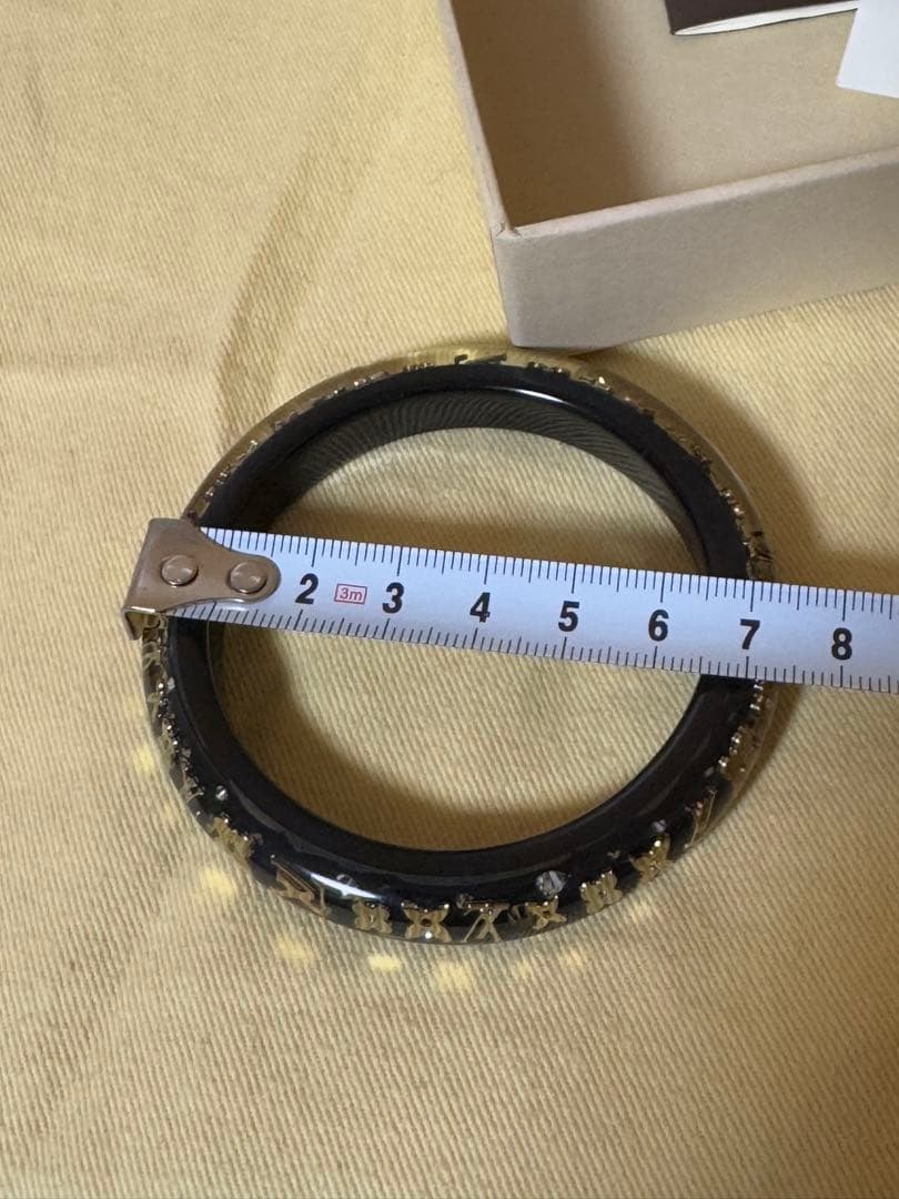 明日美　Louis Vuitton アンクルージョン バングル ブラック