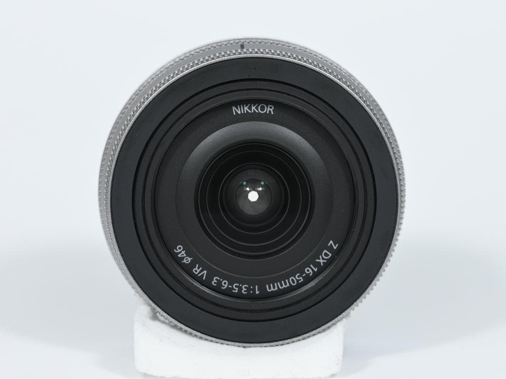 【ほぼ新品】 ニコン　Nikon Z fc レンズキット 《ショット数412》