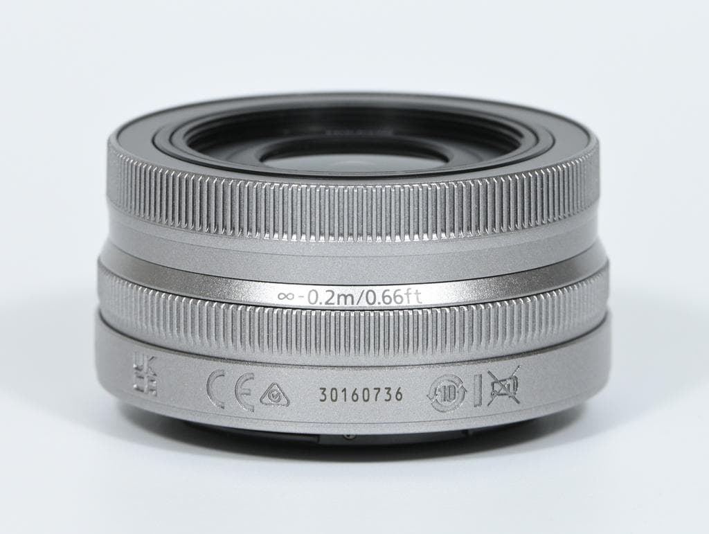 【ほぼ新品】 ニコン　Nikon Z fc レンズキット 《ショット数412》