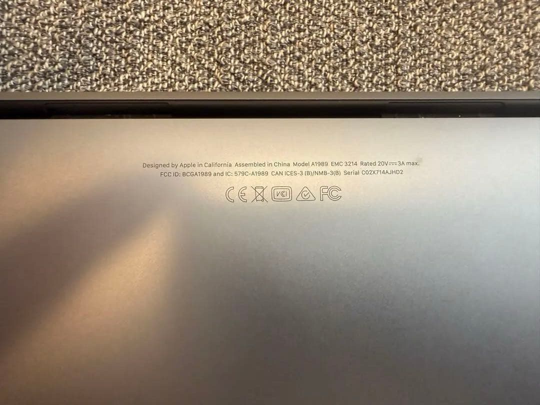 MacBook Pro 13インチ スペースグレー 2018 16GB i7