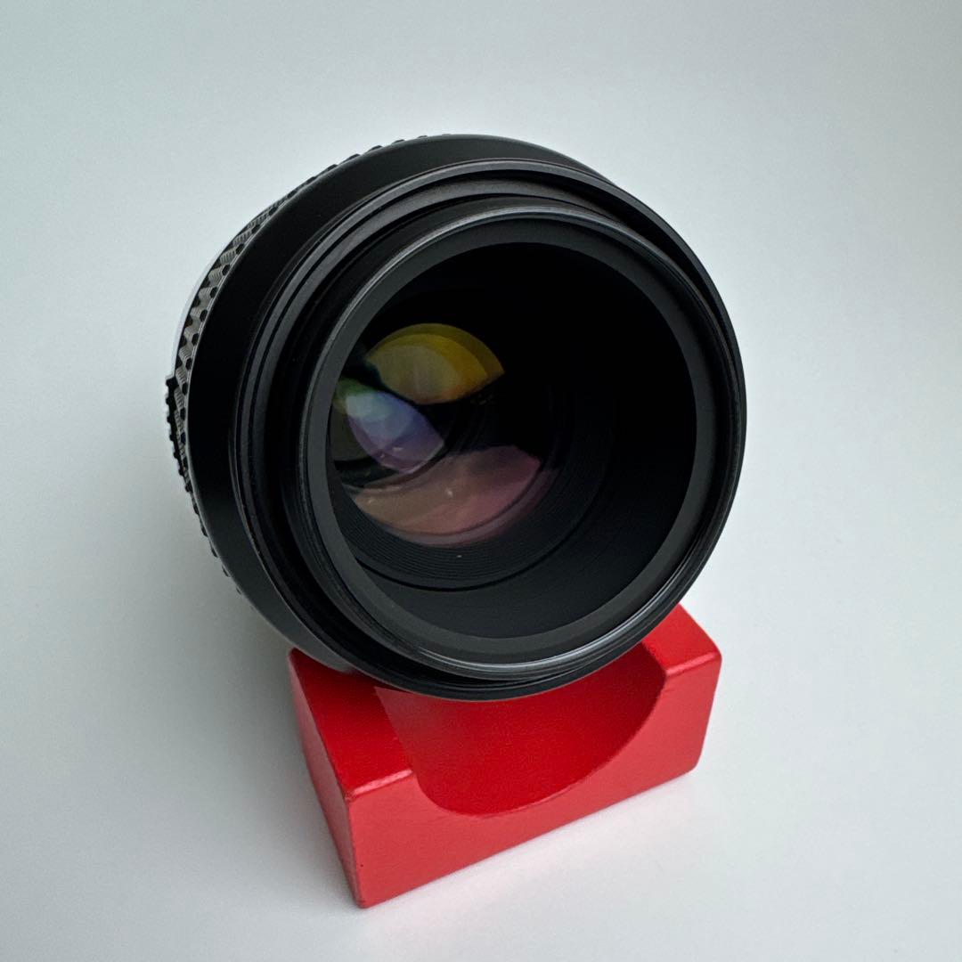 Nikon 105mm F2.8D micro マクロレンズ