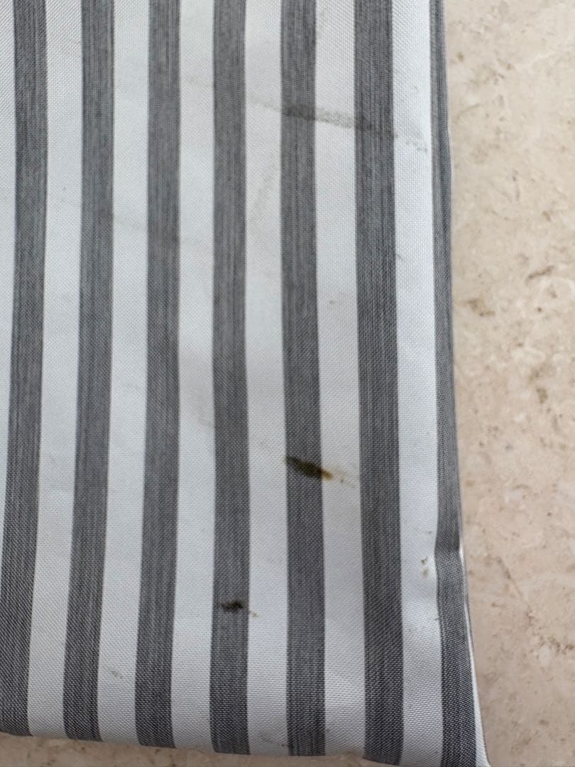 ストライプ柄フリル付き日傘　サンバリア100