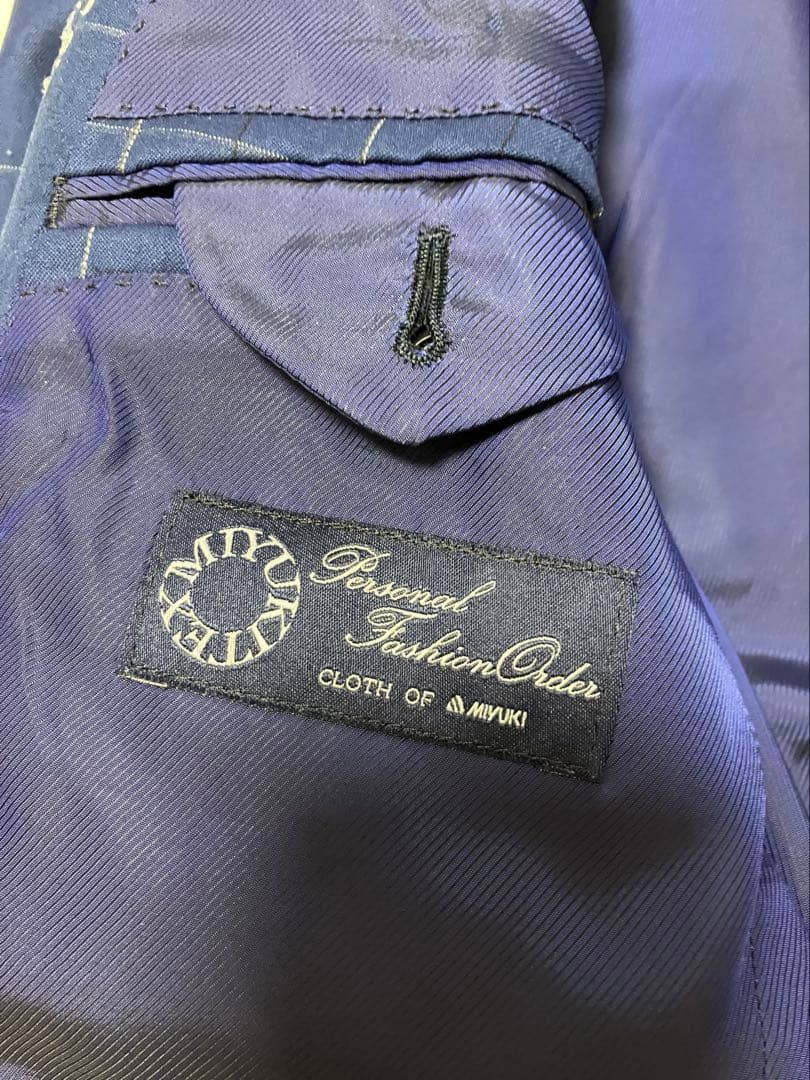 MIYUKI 生地　オーダースーツ　スリーピース　ネイビー　ストライプ　Ｌ相当