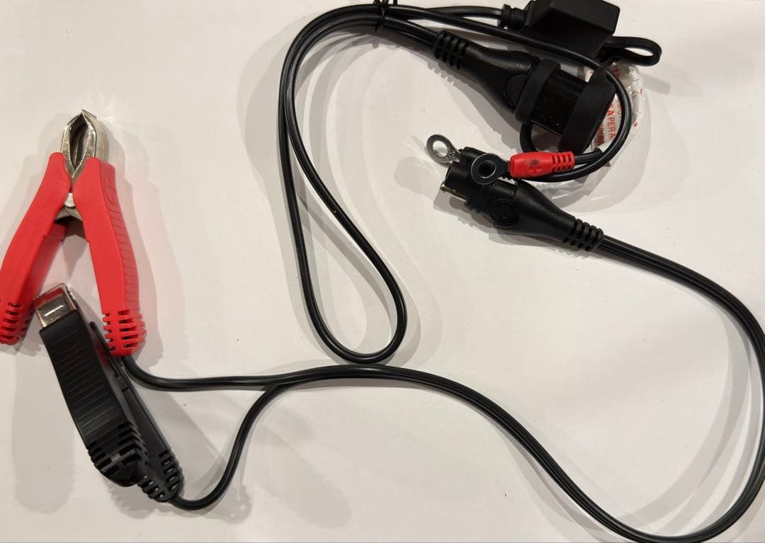 Optimate4 Dual Program バッテリー充電器+USB充電器