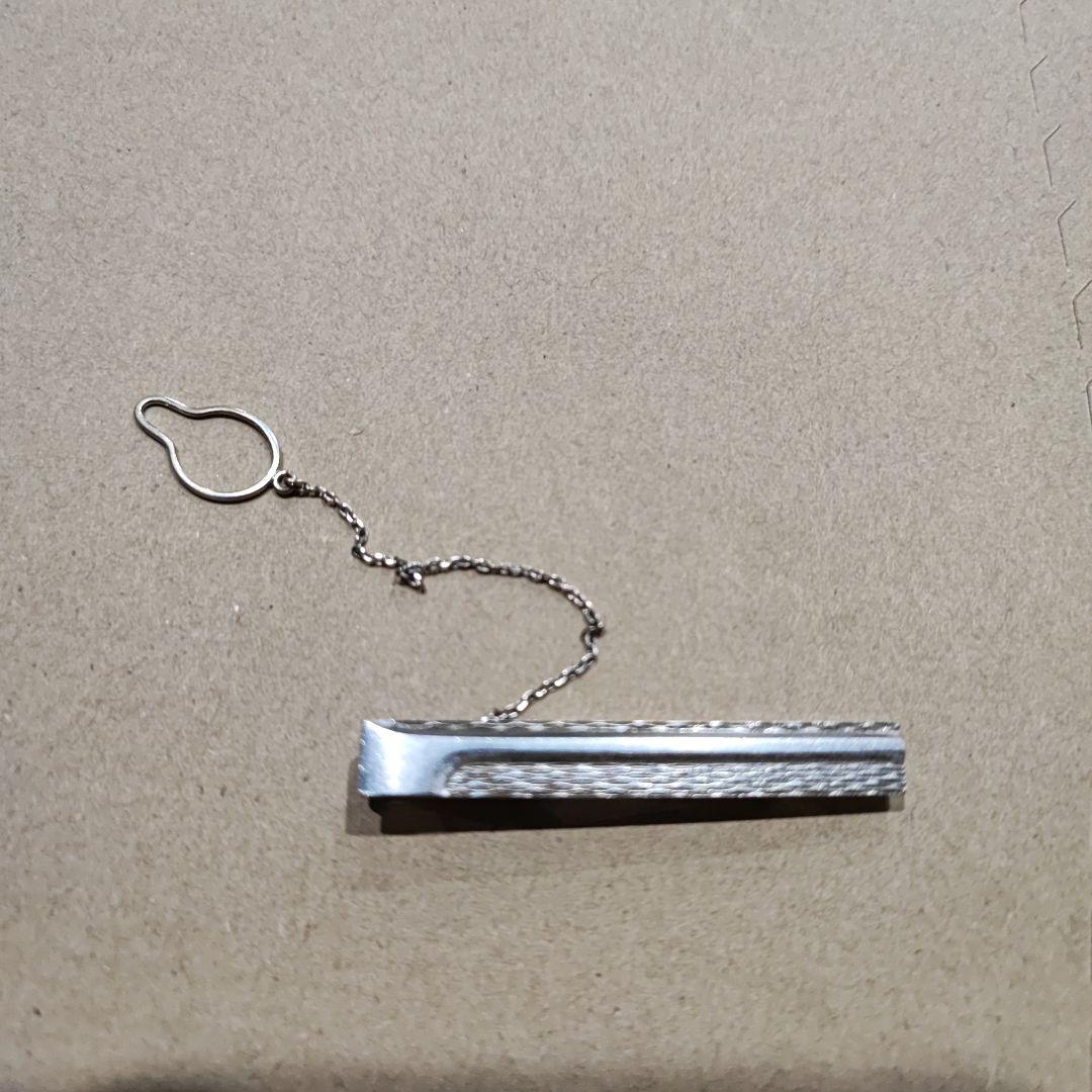 シルバー ネクタイピン チェーン付き
