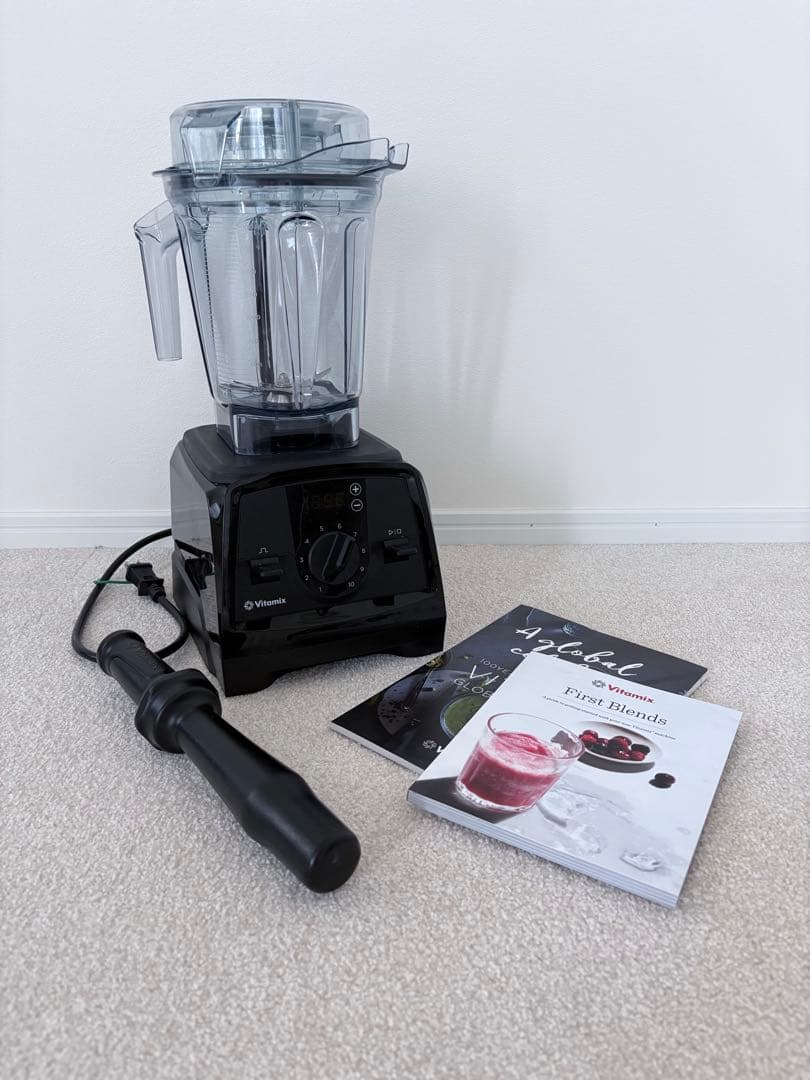 【ほぼ未使用】Vitamix V1200i ミキサー(タンパー、レシピ本付)