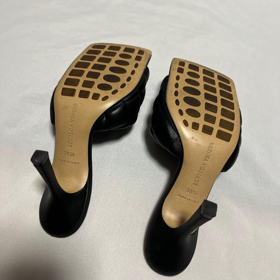 BOTTEGA VENETA ボッテガヴェネタ ブラックパデッド ミュール