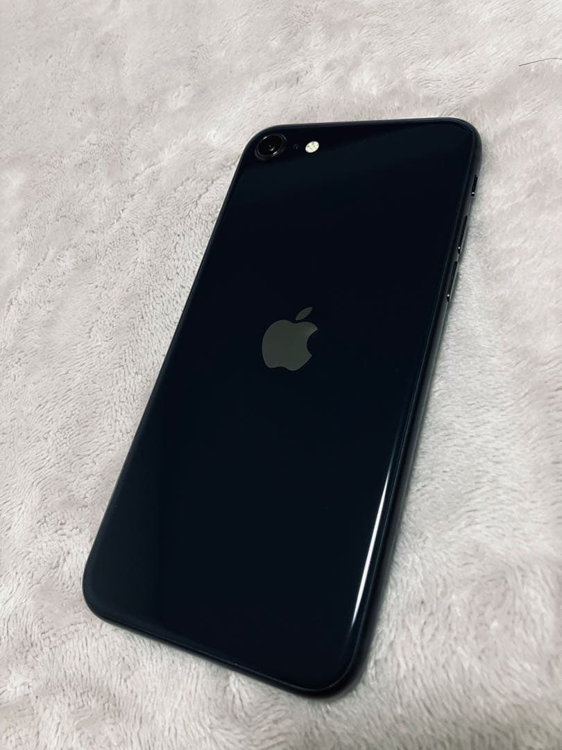 iPhone SE3 128GB ミッドナイト 美品