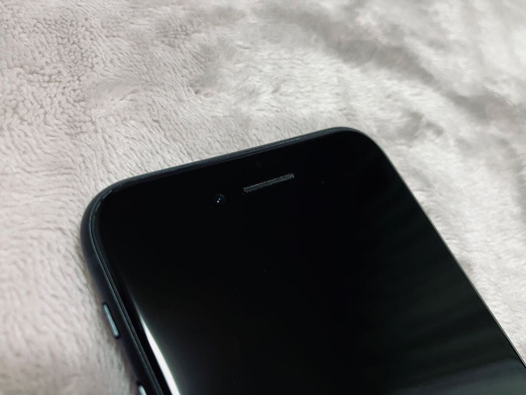 iPhone SE3 128GB ミッドナイト 美品