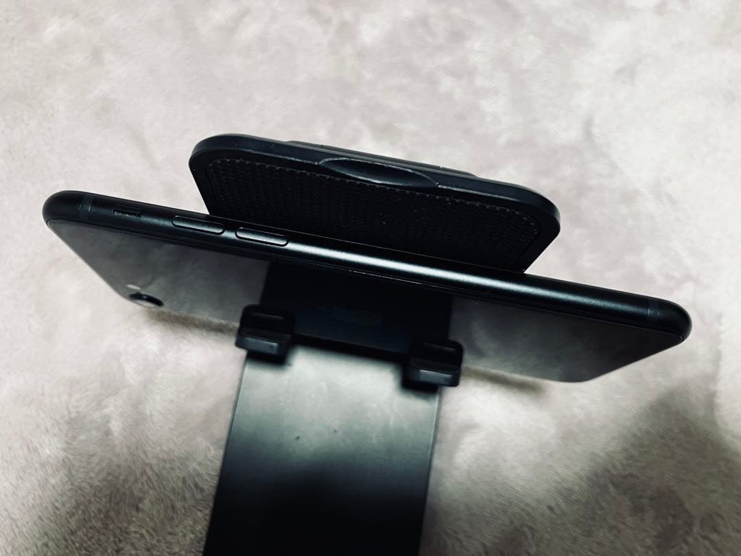 iPhone SE3 128GB ミッドナイト 美品