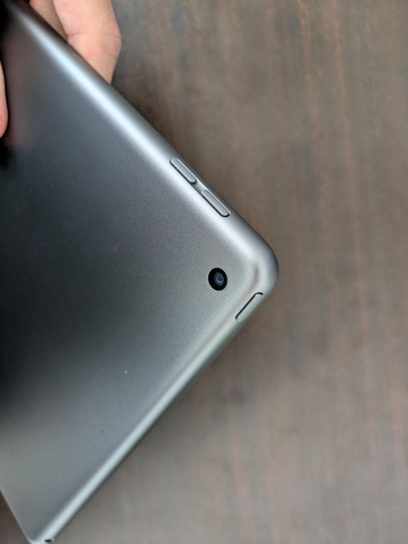 iPad (第9世代) 10.2インチ　64GB　Wi-Fi スペースグレー