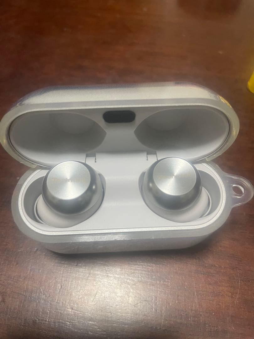 テクトロニクス ワイヤレスイヤホン シルバー