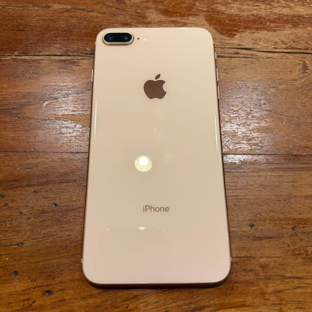 Apple iPhone 8 Plus ゴールド