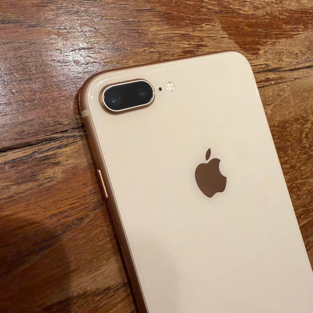 Apple iPhone 8 Plus ゴールド