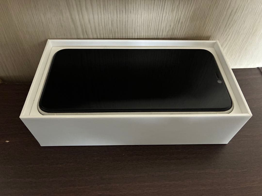 【美品】Apple iPhoneXR ホワイト 128GB simフリー