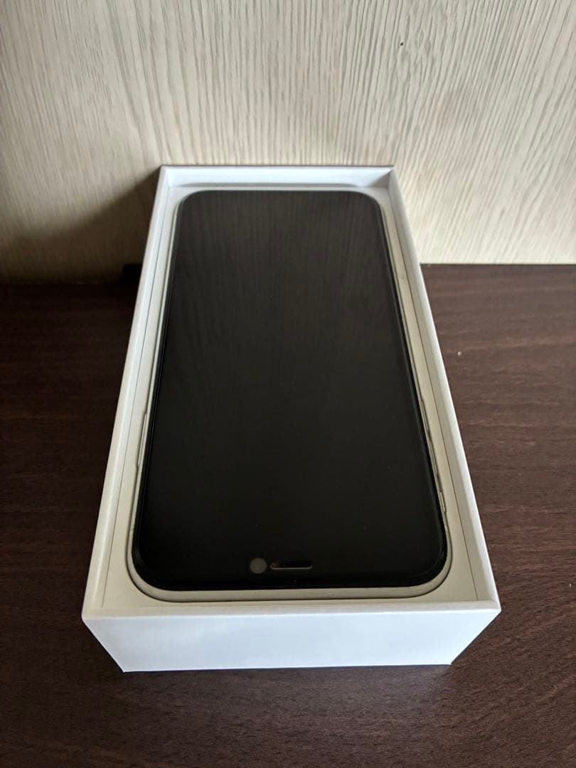 【美品】Apple iPhoneXR ホワイト 128GB simフリー