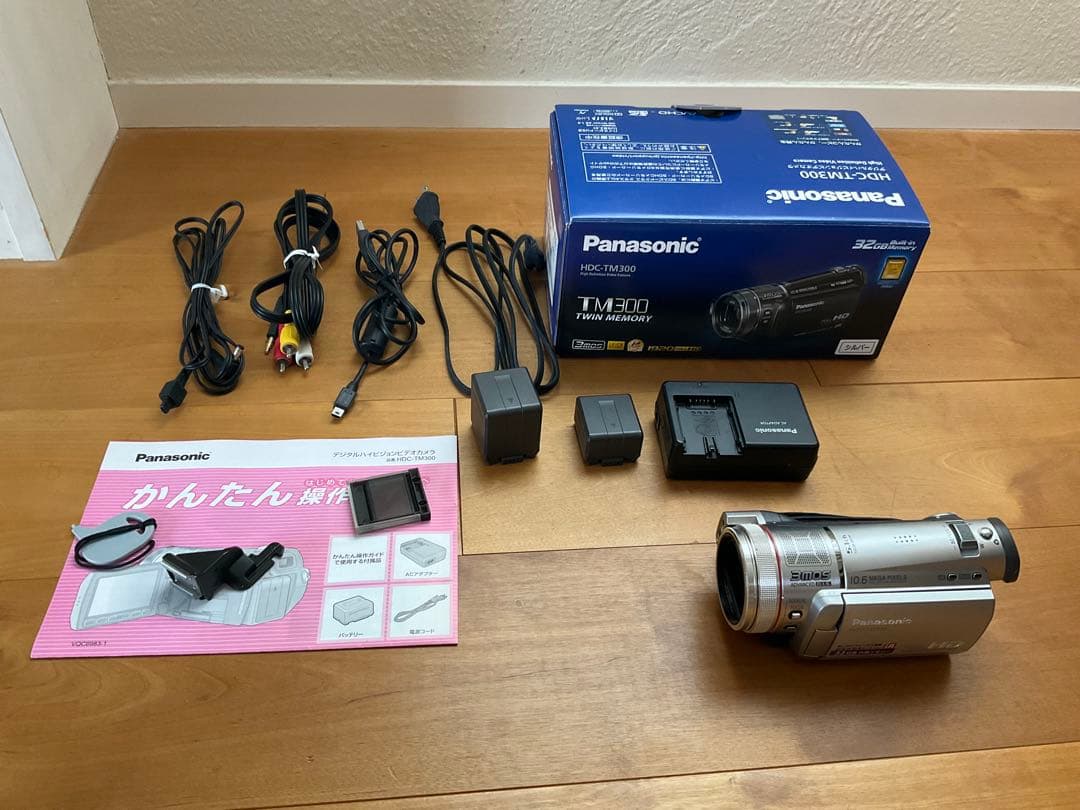 Panasonic HDC-TM300 ビデオカメラ 本体