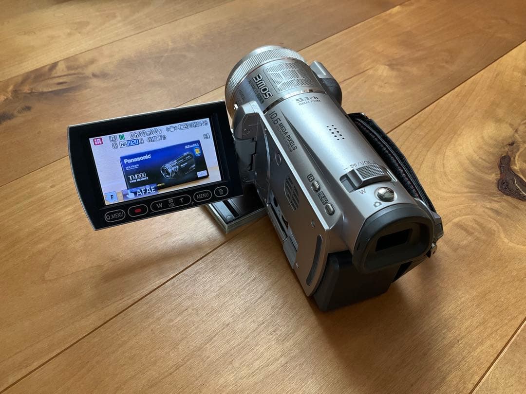 Panasonic HDC-TM300 ビデオカメラ 本体