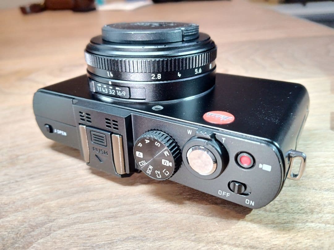 正*蔵様 【カメラケース+メンテナンスキット付き】Leica D-LUX6【返金