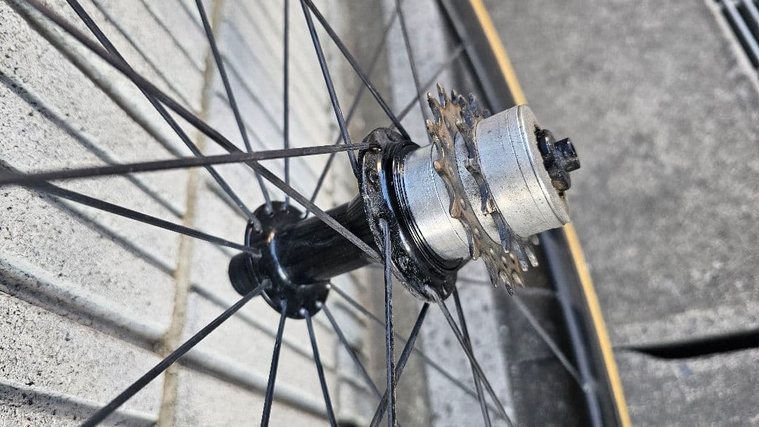 11日まで【ponkun】 アタッキ カーボンホイール