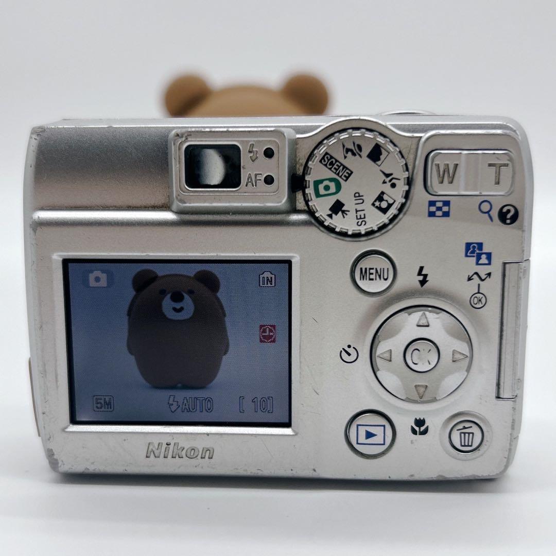Nikon ニコン COOLPIX 5600 シルバー デジカメ