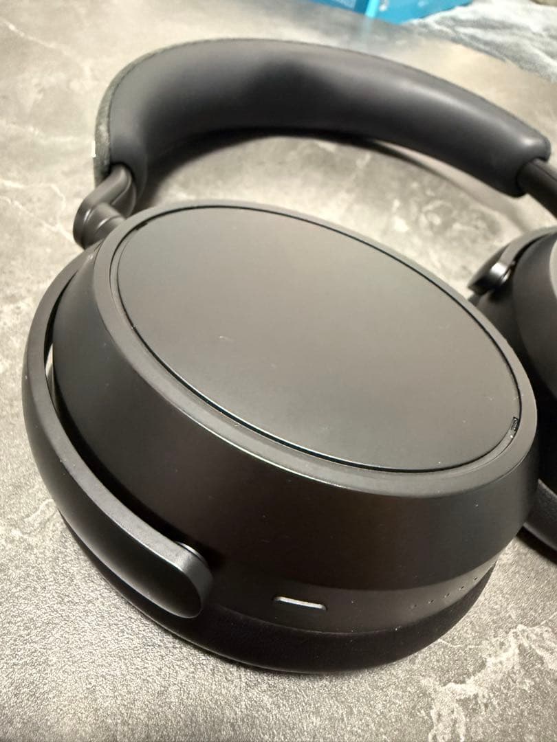 Sennheiser Momentum 4 ワイヤレスヘッドホン ブラック