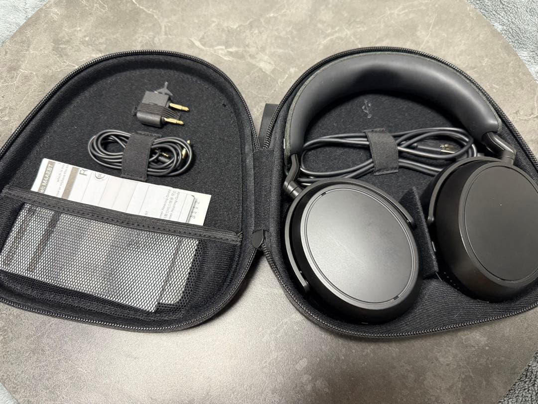 Sennheiser Momentum 4 ワイヤレスヘッドホン ブラック