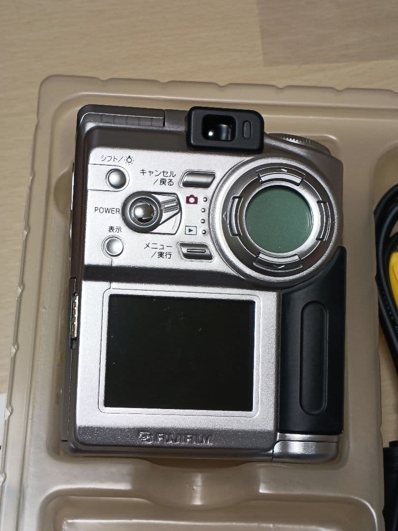Fujifilm FinePix 4700z デジタルカメラ　箱あり