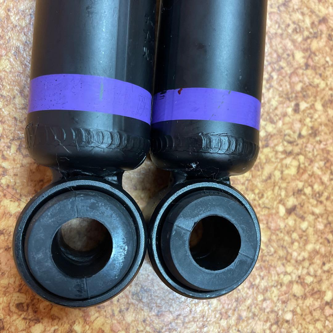 未使用　純正ショックアブソーバーハイエース8型KYB ー 4本セットTOYOTA