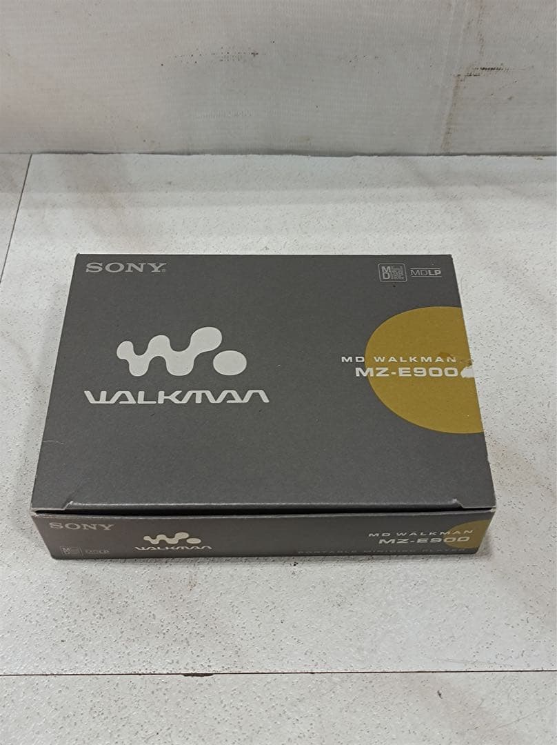 八6735【美品】SONY MDウォークマン MZ-E900