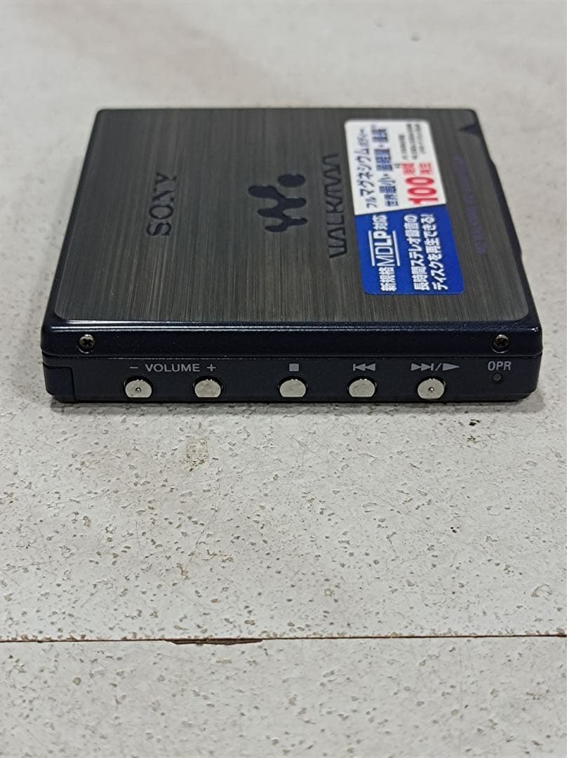 八6735【美品】SONY MDウォークマン MZ-E900