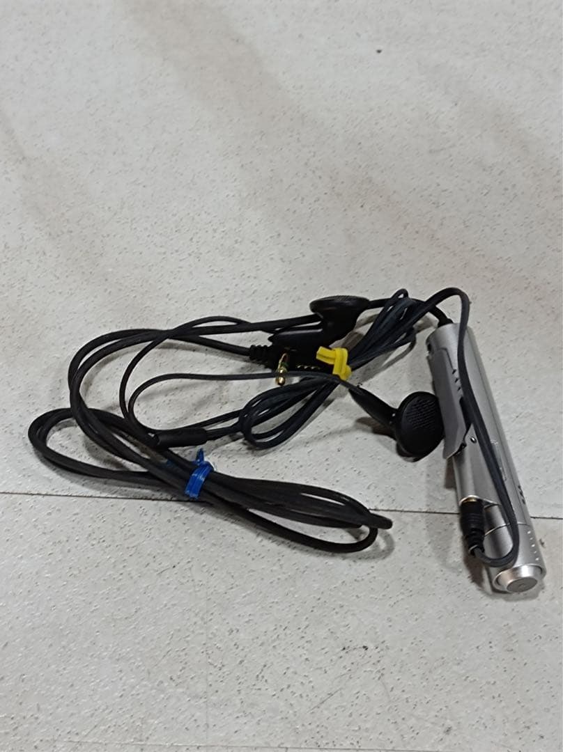 八6735【美品】SONY MDウォークマン MZ-E900