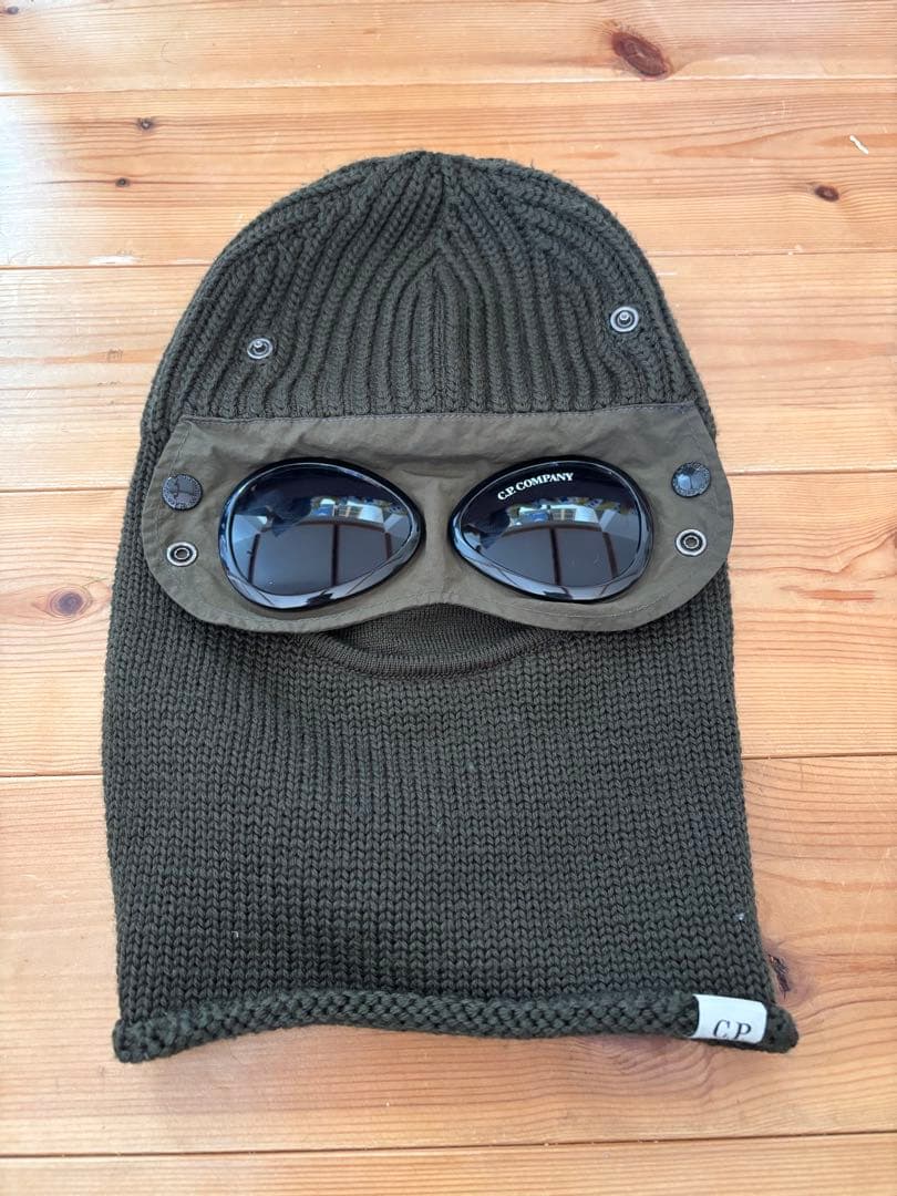 CP COMPANY ゴーグル付きニット帽　バラクラバ