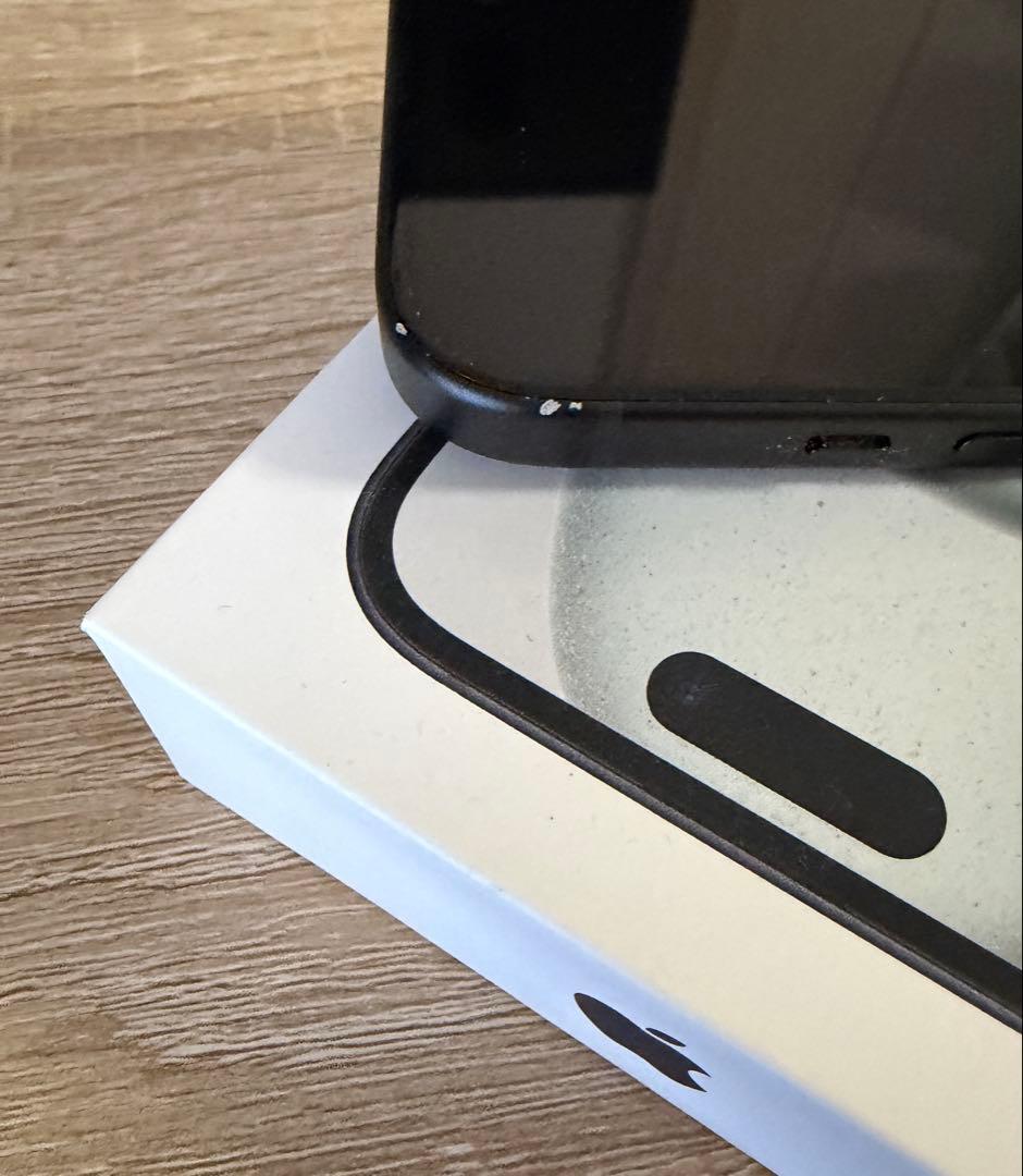 Apple iPhone 15 本体 256GB 黒