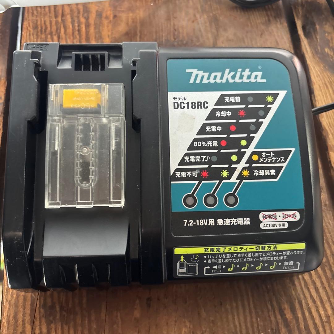 makita 充電式クリーナー CL182FD 18Vバッテリー付 掃除機