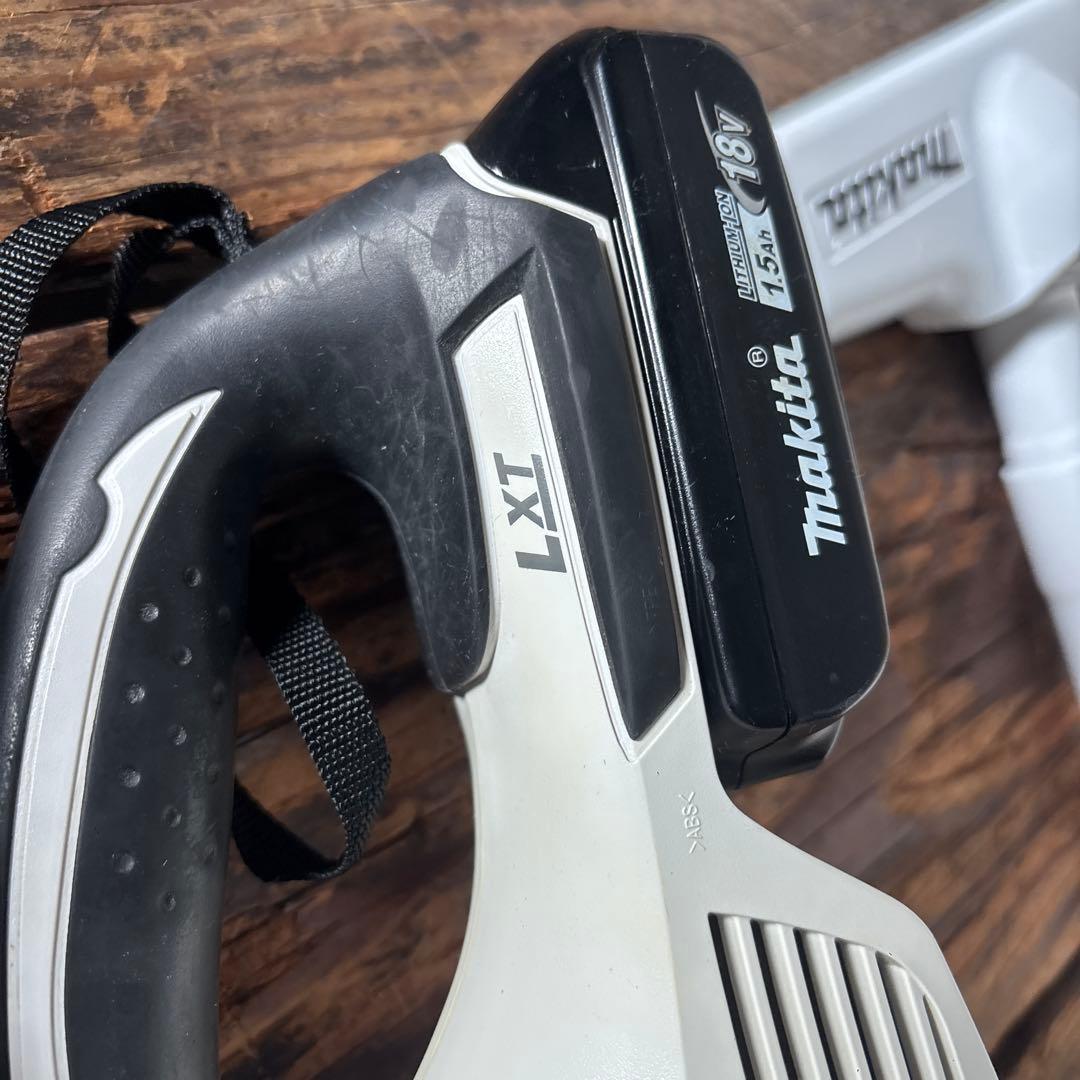 makita 充電式クリーナー CL182FD 18Vバッテリー付 掃除機