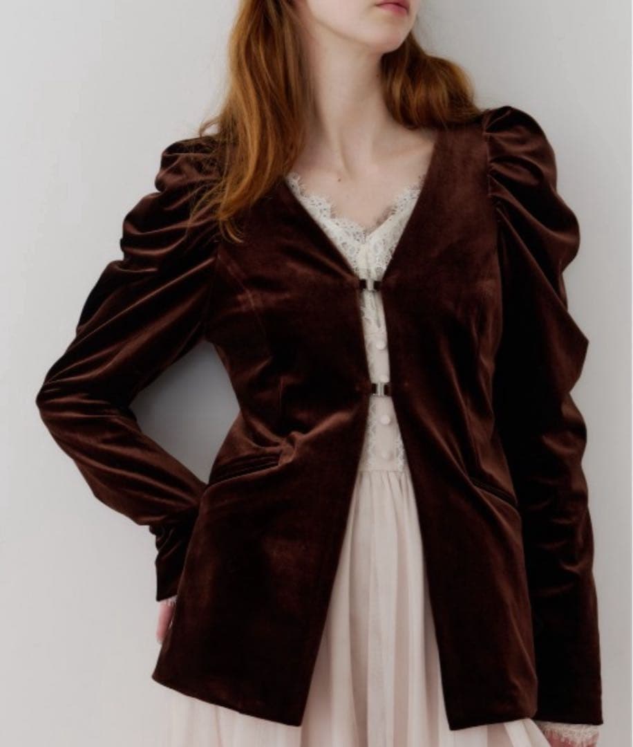 LA BELLE ETUDE クラシカルベロアパフスリーブジャケット ブラウン