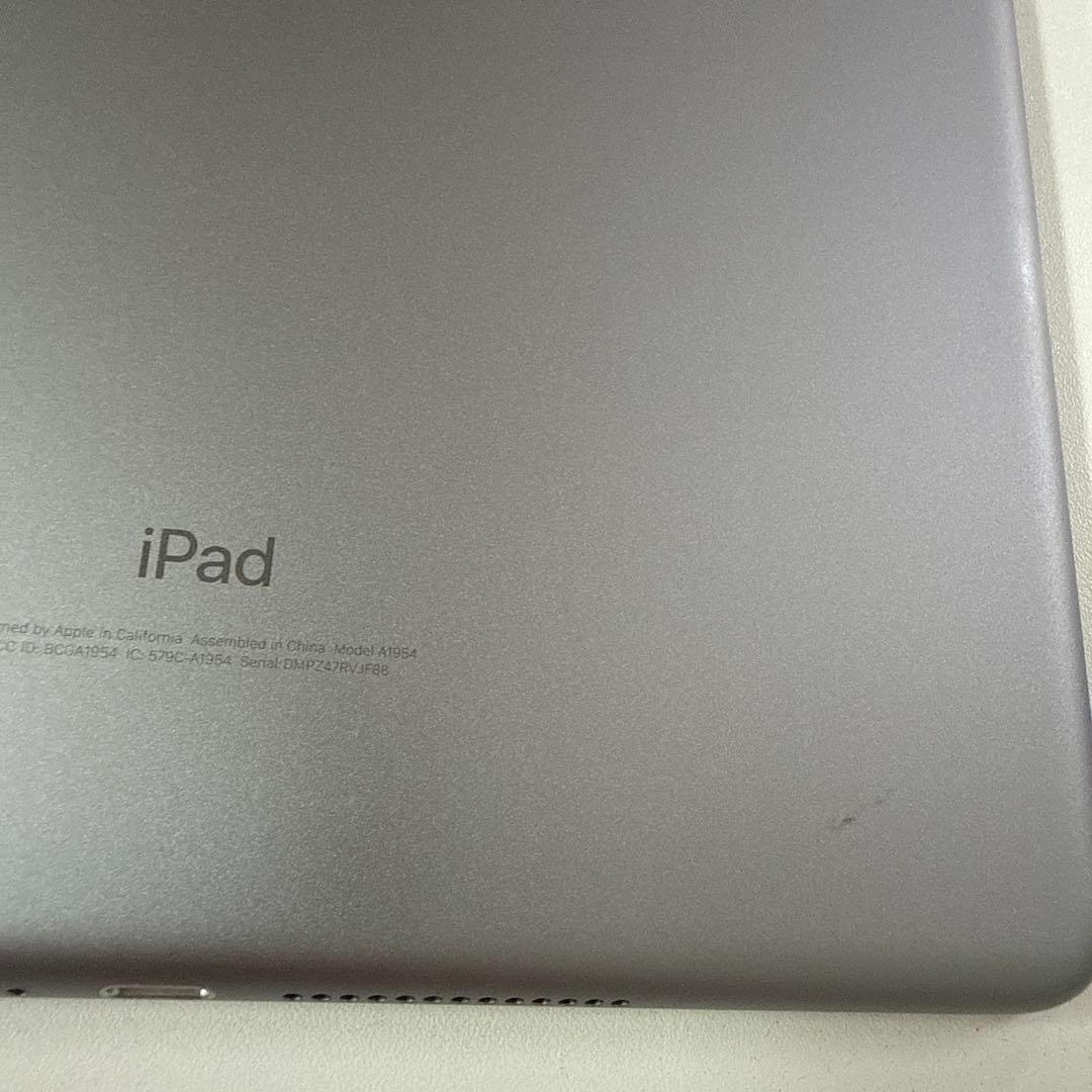 iPad 第6世代 32GB