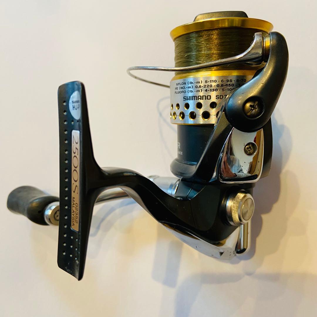 Rarenium CI4 2500S スピニングリール