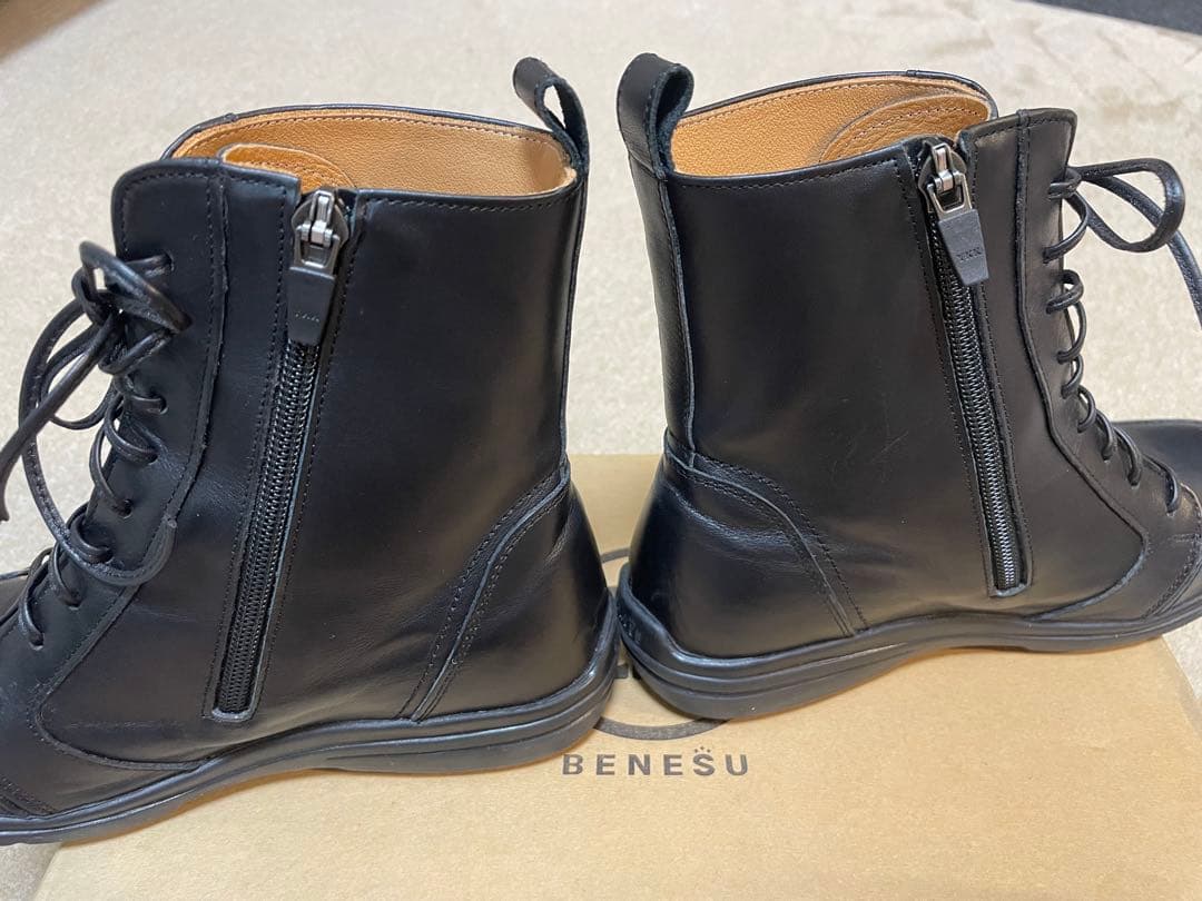 BENESU ベネシュ　ブラック レザー ブーツ