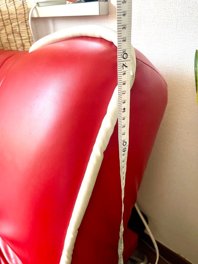 合成皮革　モダンな赤いソファベッド