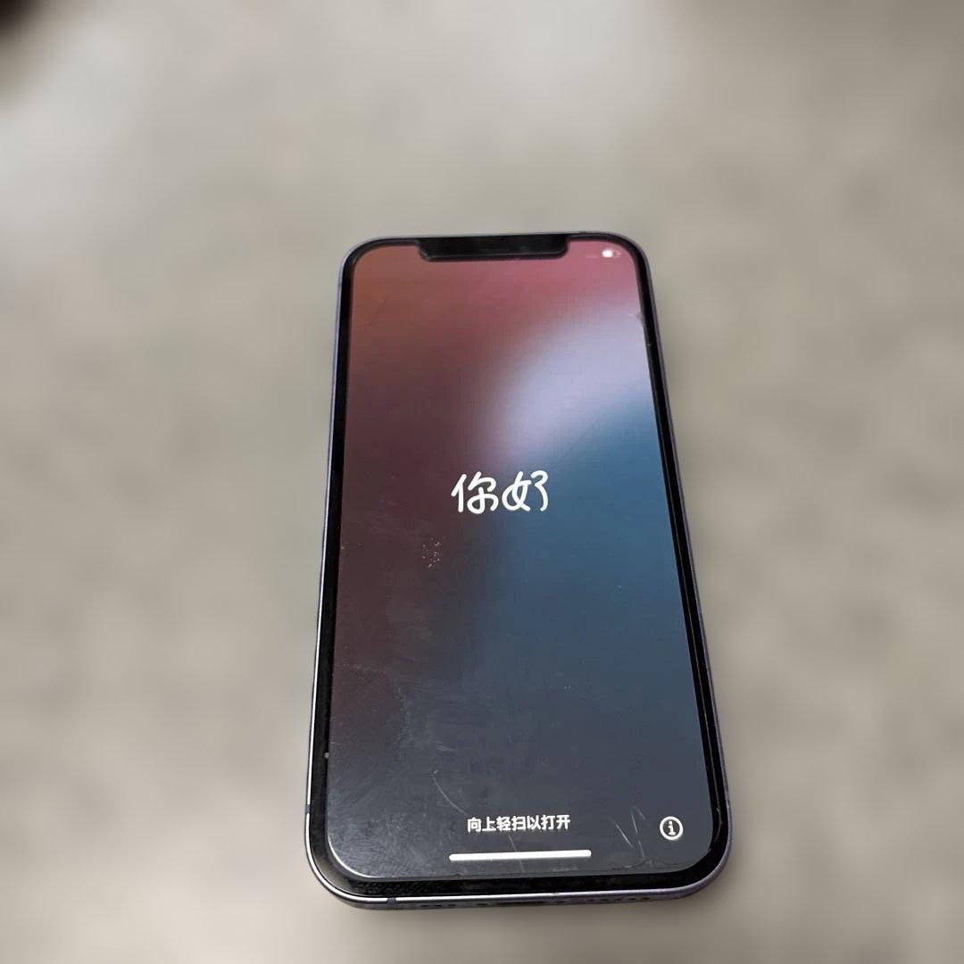 iPhone12紫　裏割れ　バッテリー残量90%