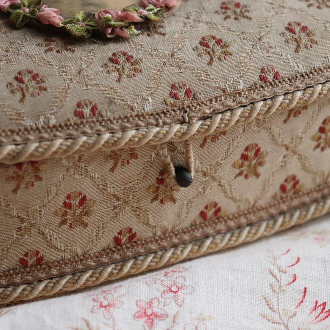 フランスアンティーク　カルトナージュ　小物入れ　ファブリック　ソーイングボックス