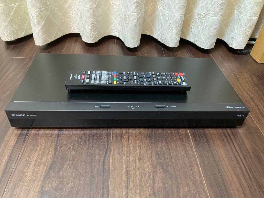 ブルーレイディスクレコーダー　シャープ　2020年製　2B-C05CW1
