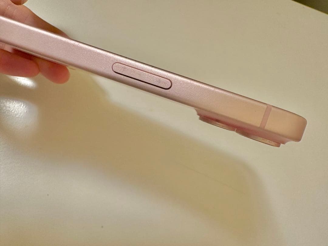 iPhone15 本体　128GB