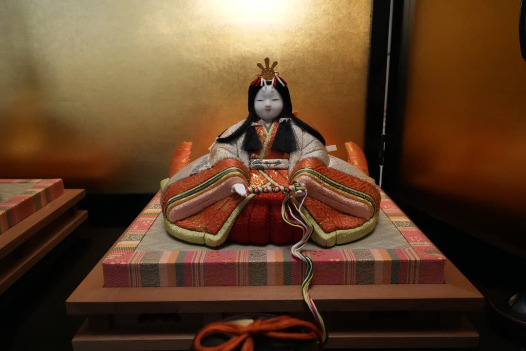 雛人形（久月・有職雛・親王飾り・一秀作・正絹・木目込み）