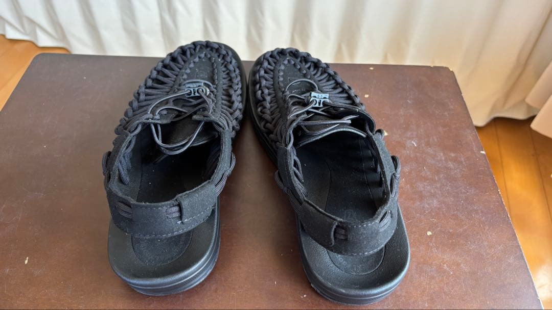 美品！KEENサンダル　メンズユニーク黒