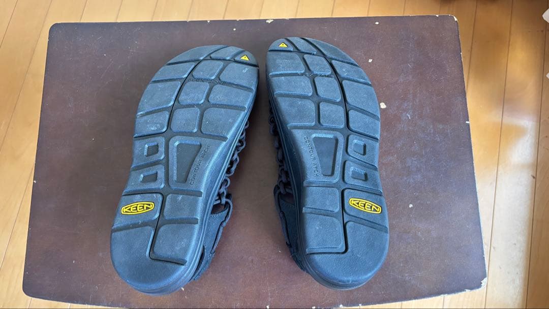 美品！KEENサンダル　メンズユニーク黒