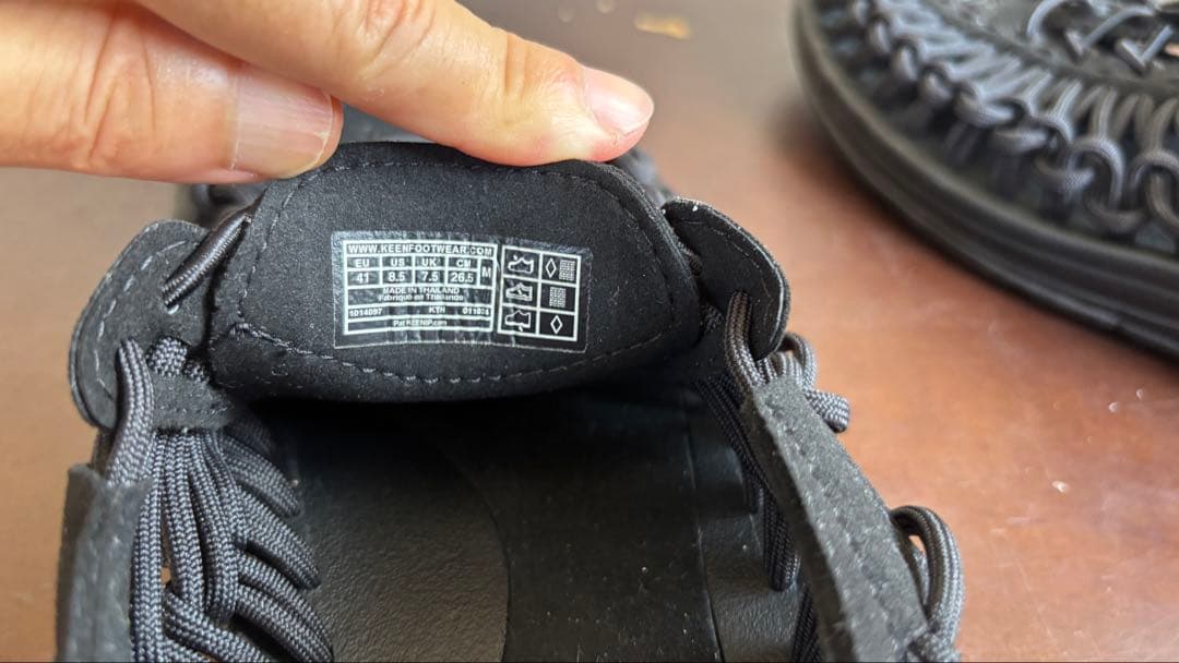 美品！KEENサンダル　メンズユニーク黒